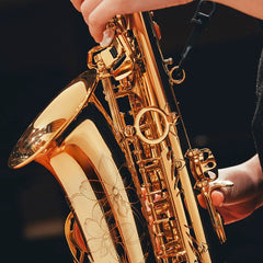 Jupiter 1100 Performance Series Alto Saxophone JAS1150Q Natural Brass